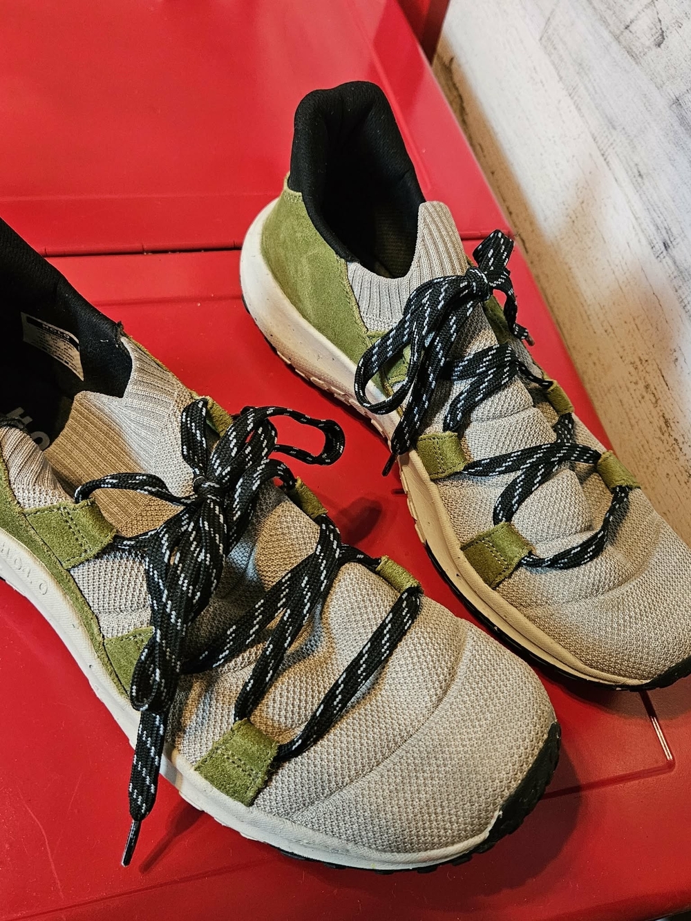 HOLO Footwear Maverick sneakers in a green and beige colorway Sz. 12